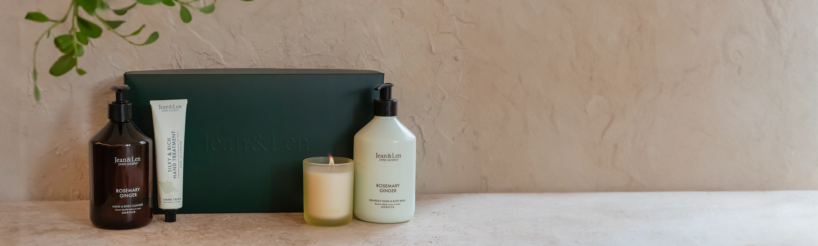 Geschenkset Rosemary/Ginger mit Cleanser, Handcreme, Kerze und Handbalm.